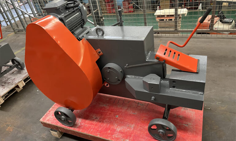 How Does a C42 Steel Bar Cutter Work?