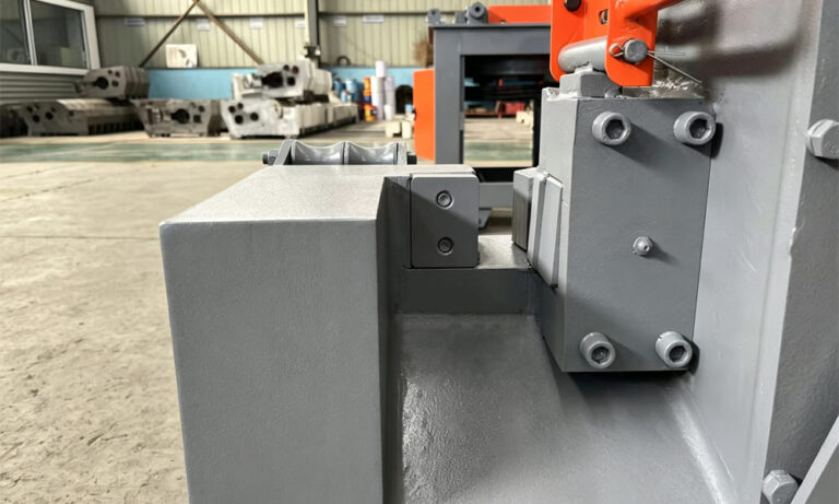 C54 Bar Cutting Machine Blade Breakage: Causes and Prevention Measures